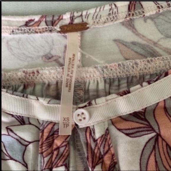 Free People “Keeping on Top “ top - Picture 9 of 10